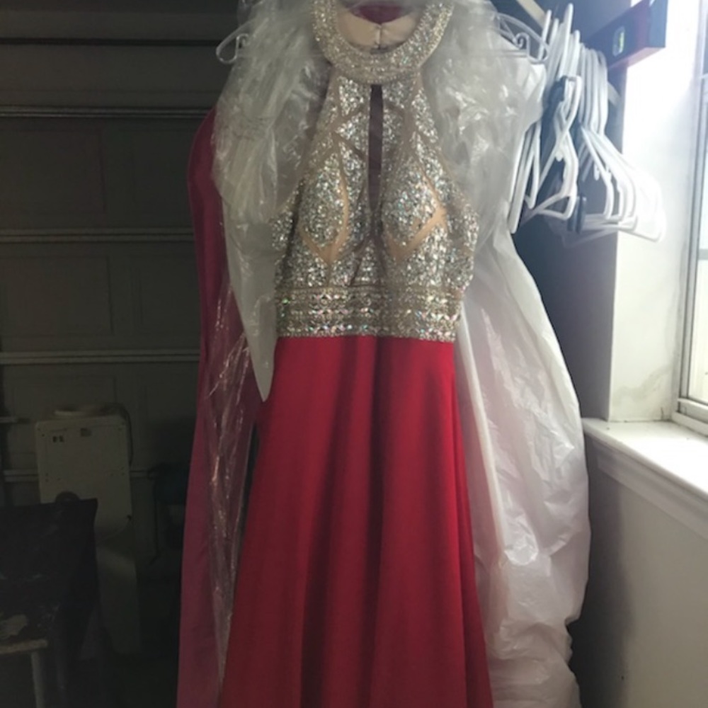Beautiful evening/prom dress